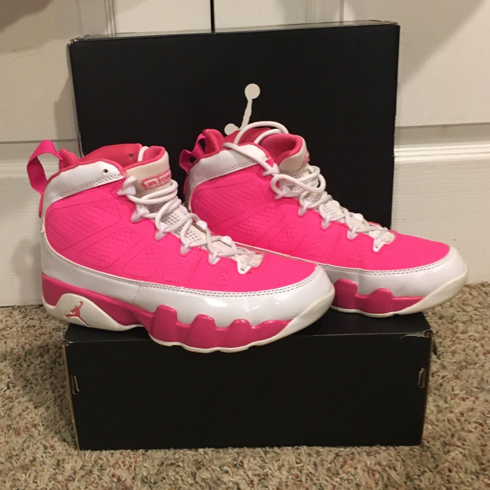JORDAN RETRO 9 BASKETBALL SHOES